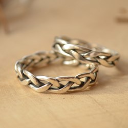 Terraschains - alternative wedding rings