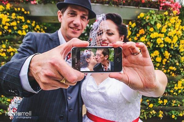 Cool smartphone wedding photo