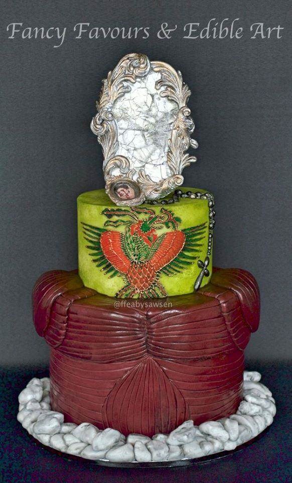 Dracula inspired cake by Fancy Favours & Edible Art