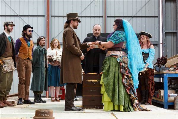 Steampunk wedding, exchanging rings