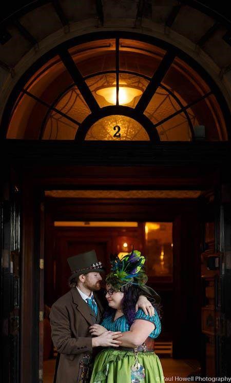 Steampunks in love.