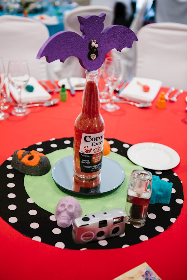 Day of the dead Halloween wedding, photo by Lorna Lovecraft | Misfit Wedding