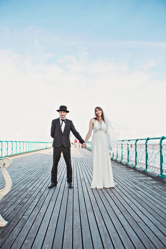 Alternative wedding photography by Lorna Lovecraft | Misfit Wedding