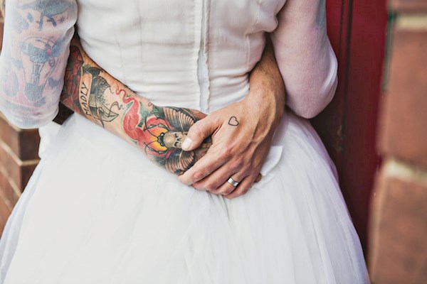 Tattooed bride and groom, photo by Lorna Lovecraft | Misfit Wedding