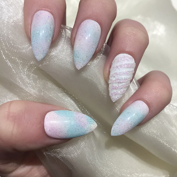 Unicorn themed false nails from Nail Art by Georgia | Misfit Wedding