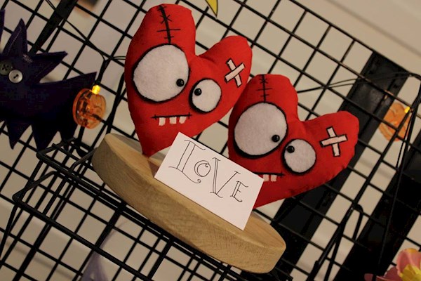 Red heart plushies from Pins & Needles | Misfit Wedding