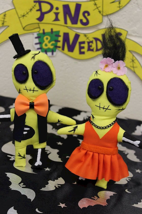 Pins & Needles creepy cute bride and groom dolls | Misfit Wedding