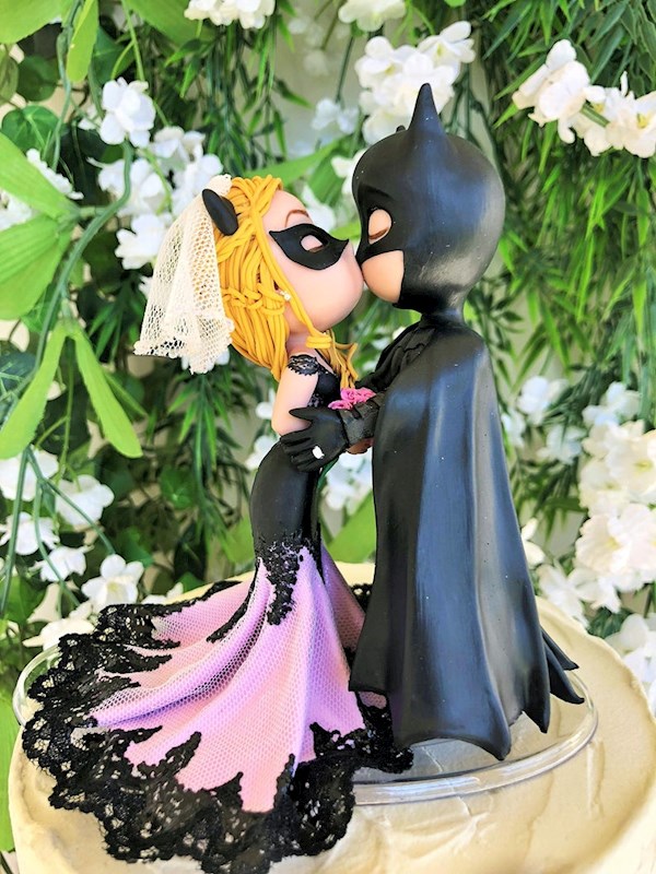 Catwoman and Batman handmade wedding caketoppers from Playcraft | Misfit Wedding