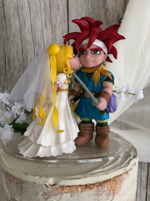 Sailor Moon and Goku wedding cake toppers from Playcraft | Misfit Wedding
